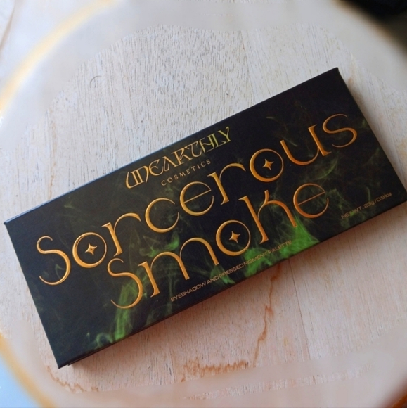 Unearthly cosmetics Other - NIB Sorcerous Smoke palette